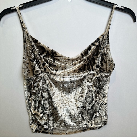 Akira Crushed Velvet Snake Print Crop Tank Cowl Neck Size Large - Picture 2 of 6